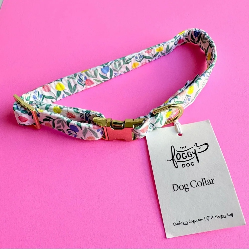 The Foggy Dog Tulip Garden Dog Collar Small Gold Hardware Spring Floral Pet NWT - Picture 6 of 9